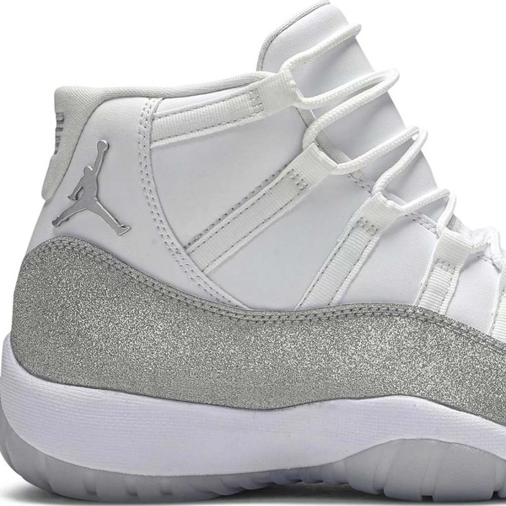 Wmns Air Jordan 11 Retro 'Vast Grey' Never Worn